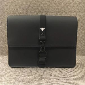 Dior bee pouch clutch